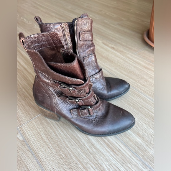 Cute ankle cowboy/ish leather boots - Picture 3 of 5